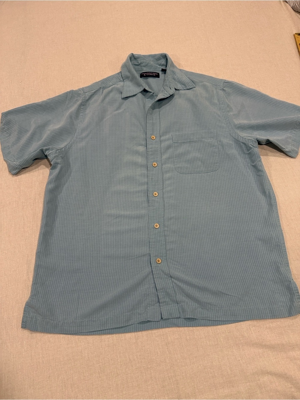 Roundtree & Yorke Men's Light Blue Short-Sleeve Button-Down Shirt size medium